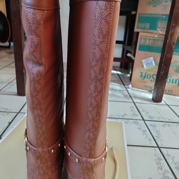 Michael kors boots size 8 color tan - Picture 6 of 9